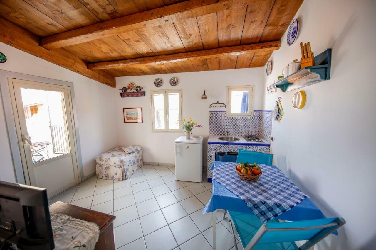 Il Terrazzino Holiday Home 切法卢 外观 照片