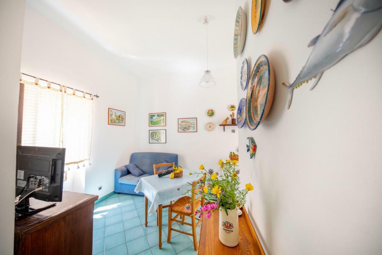 Il Terrazzino Holiday Home 切法卢 外观 照片