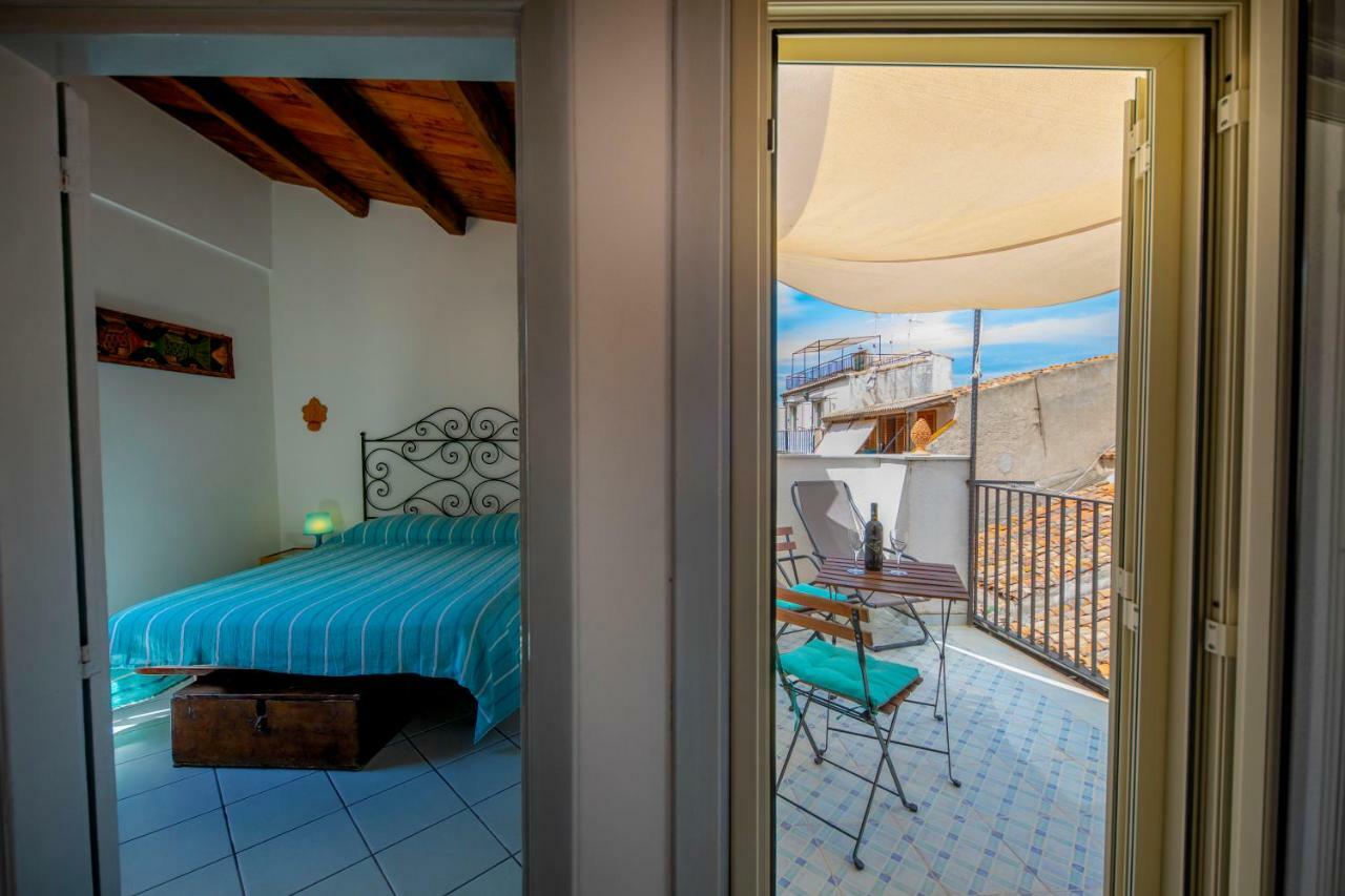 Il Terrazzino Holiday Home 切法卢 外观 照片