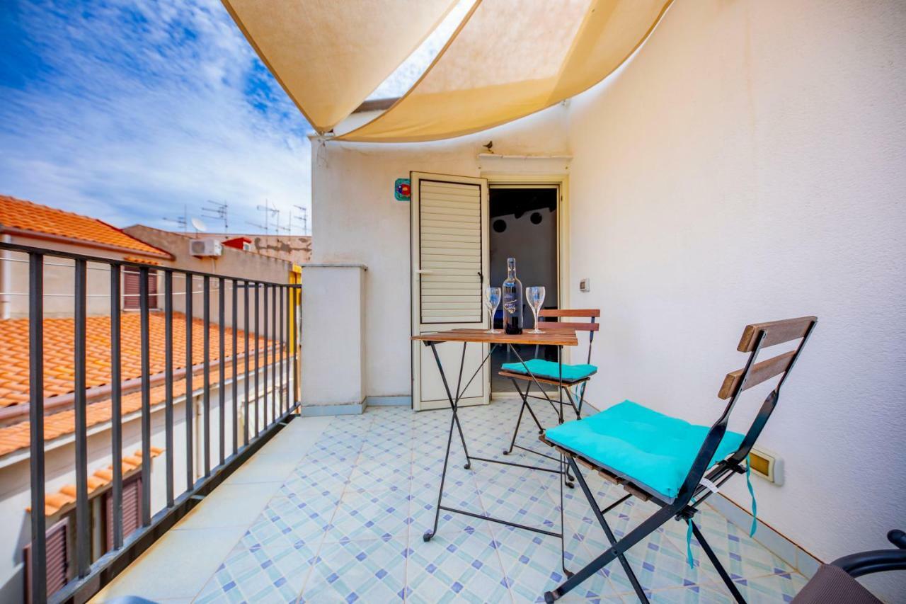 Il Terrazzino Holiday Home 切法卢 外观 照片